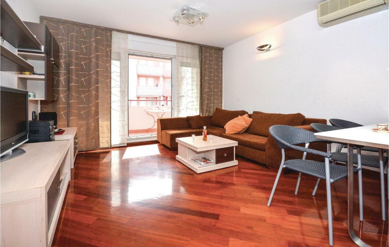 Nice Apartment In Split With Wifi Exterior foto